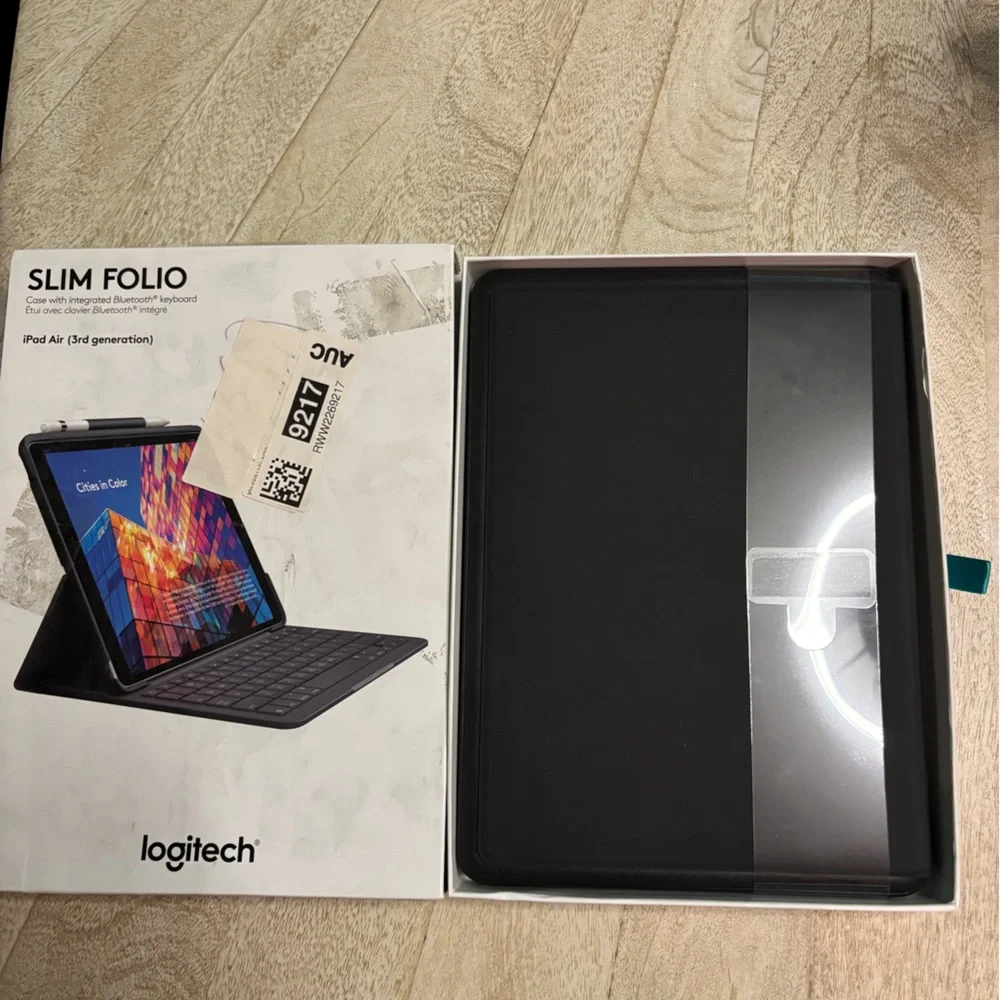 iPad tablet cover case with keyboard